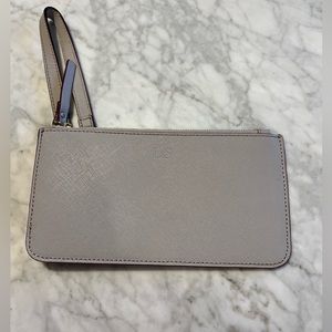 NWOT Lo & Son’s wristlet.
